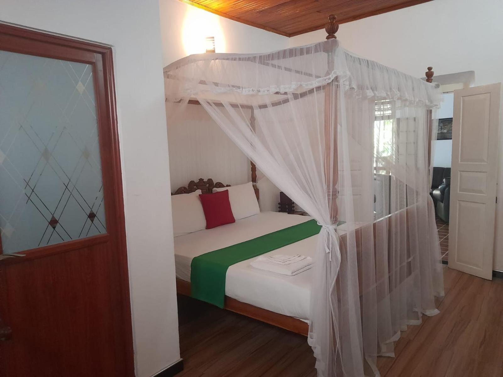 Tranquility Guest House 히카두와 외부 사진